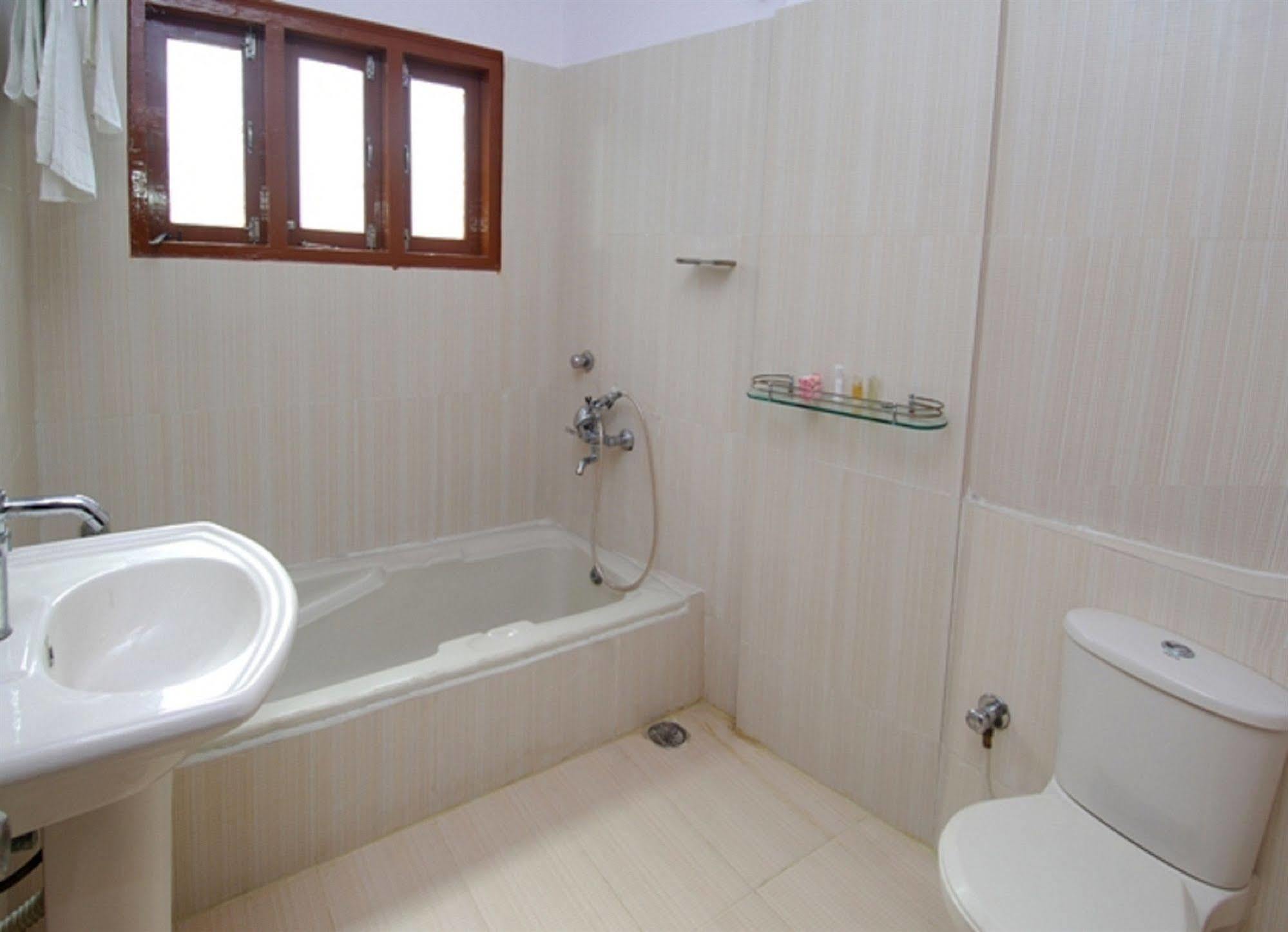 Oyo 6110 Thalassa Suites Bangalore Eksteriør billede